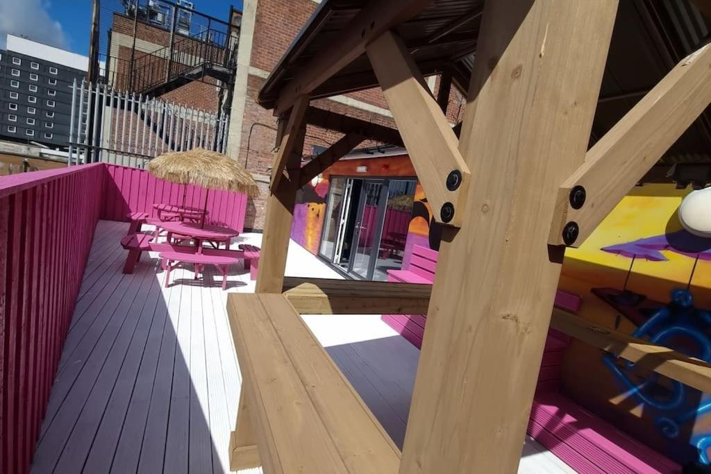 Penthouse Apartment, Sleeps 21 With Terrace Liverpool Kültér fotó